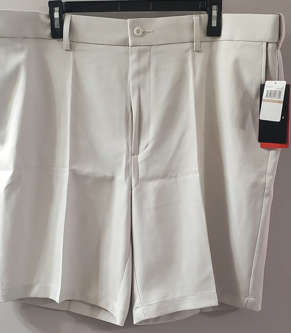 PGA Tour Men's Classic Light Creamy Tan Flat Front Shorts. Sz 42 NWT